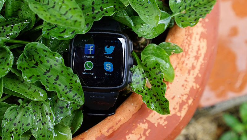 Illustration for article titled Omate Truesmart: cómo no hacer un smartwatch y smartphone en uno